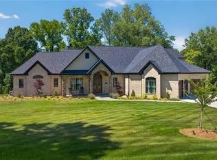 7955 Valley View Dr, Clemmons, NC 27012