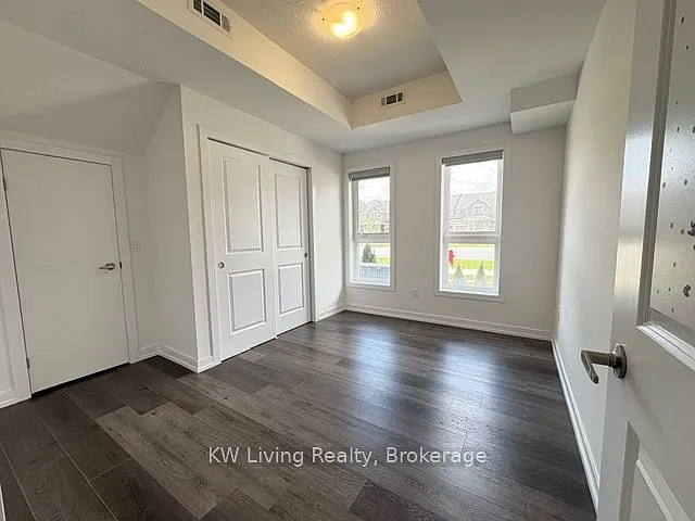 217 Burke St — Photo 7