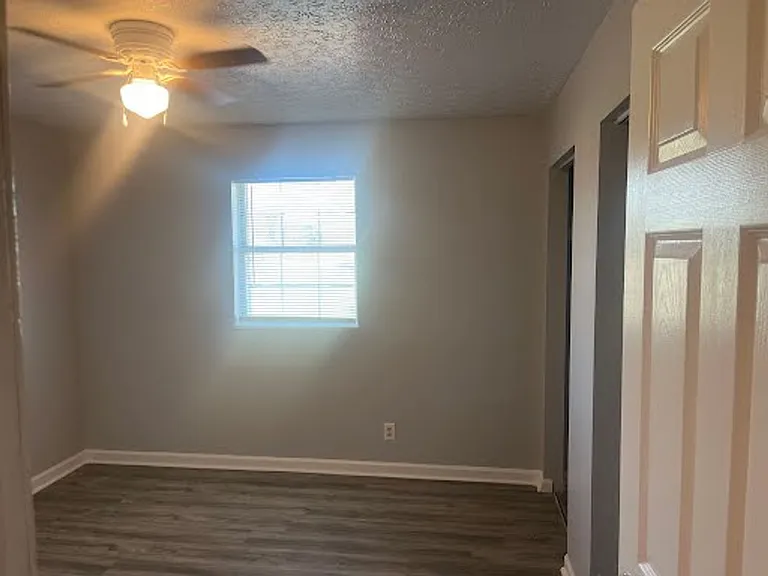 603 Cheyenne Rd — Photo 3