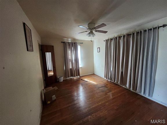 5th image of 2461 Shannon Ave