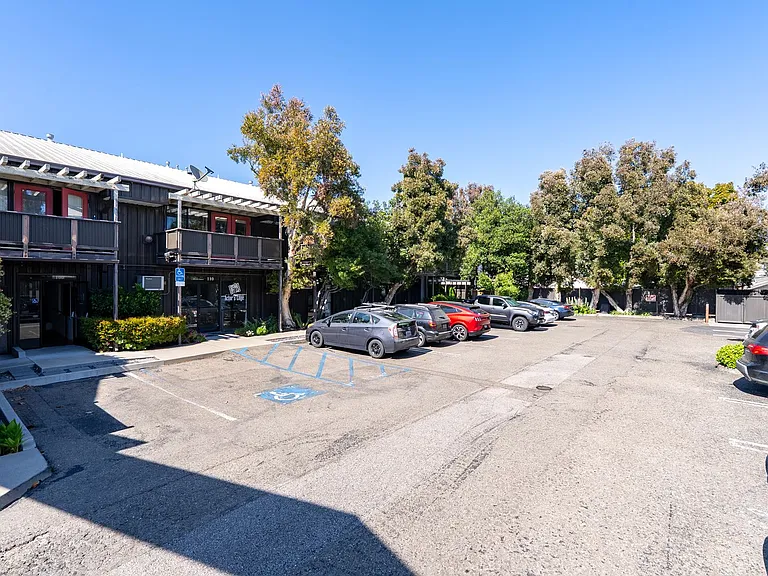 2074-2078 Parker Street - Residential — Photo 37