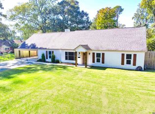 340 Little John Dr, Baton Rouge, LA 70815