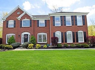 570 Belle Meade Farm Dr, Loveland, OH 45140