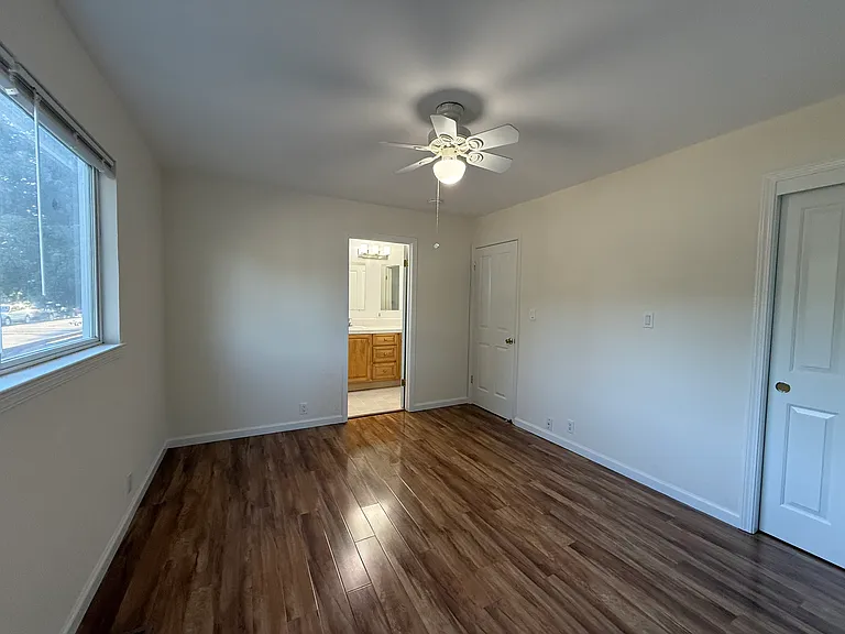 102 Brooklyn Ave — Photo 22