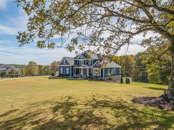 5637 Linden Dr, Gainesville, GA 30506
