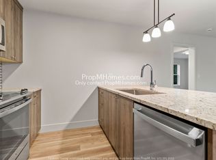 15948 Quarry Rd #B5, Lake Oswego, OR 97035