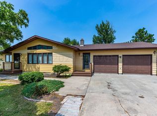 142 6th St, Grandin, ND 58038