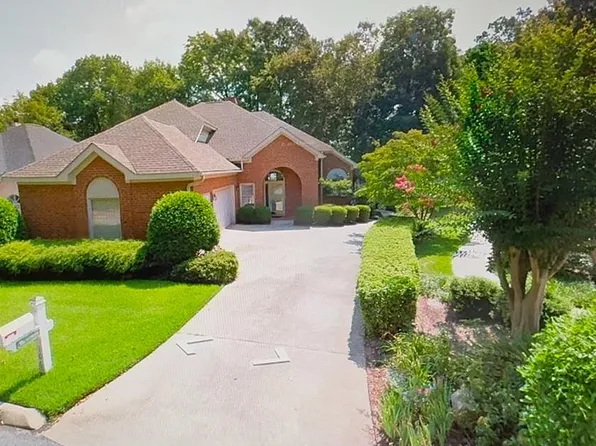 106 Wexford Pl, Greenwood, SC 29649