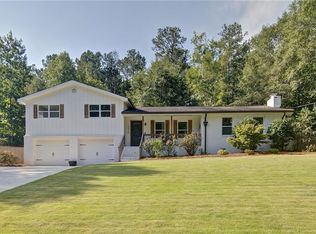6898 Lakeshore Dr, Douglasville, GA 30135