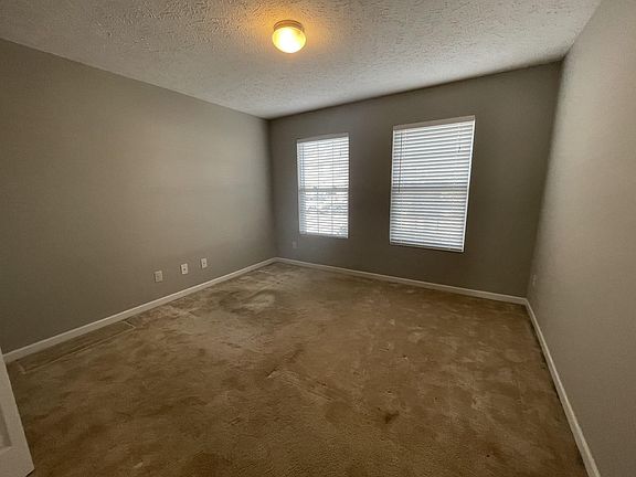3rd image of 3519 Whitebud Ln