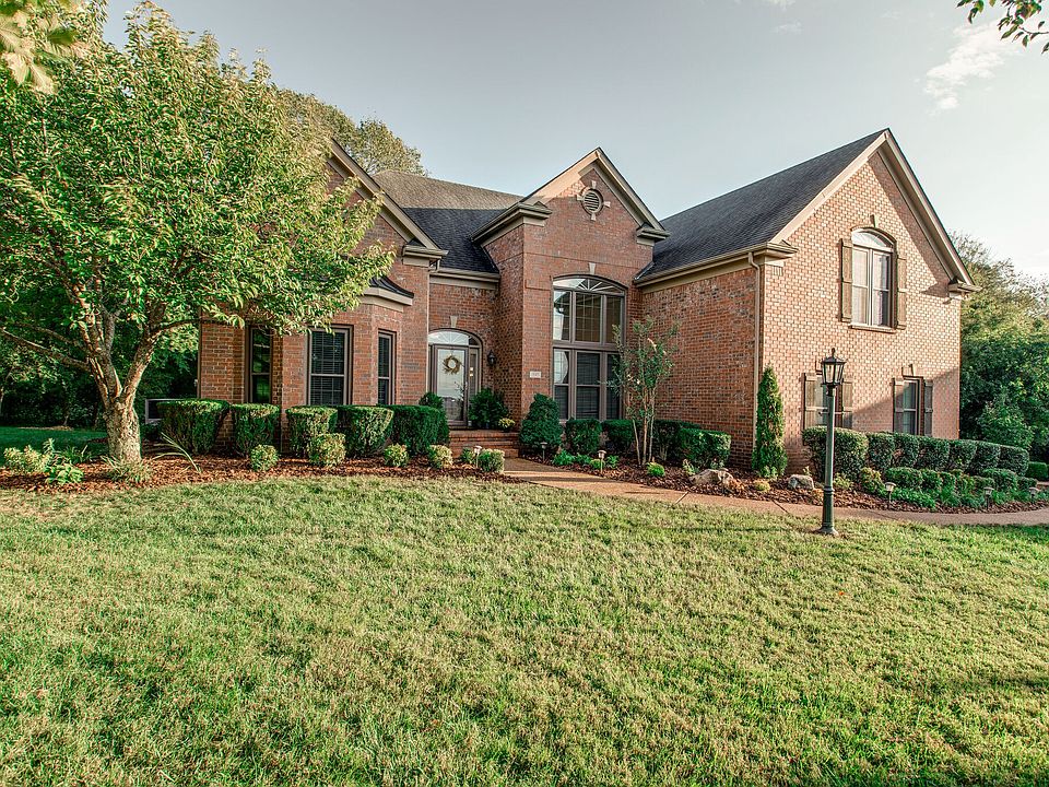 1st image of 537 Montridge Ct