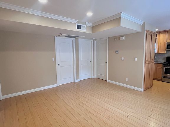 3rd image of 1245 Orange Grove Ave APT 106