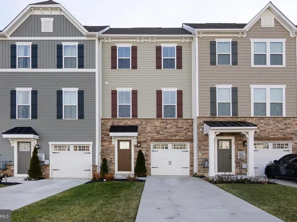 33 Roundstone Run, Woolwich Township, NJ 08085