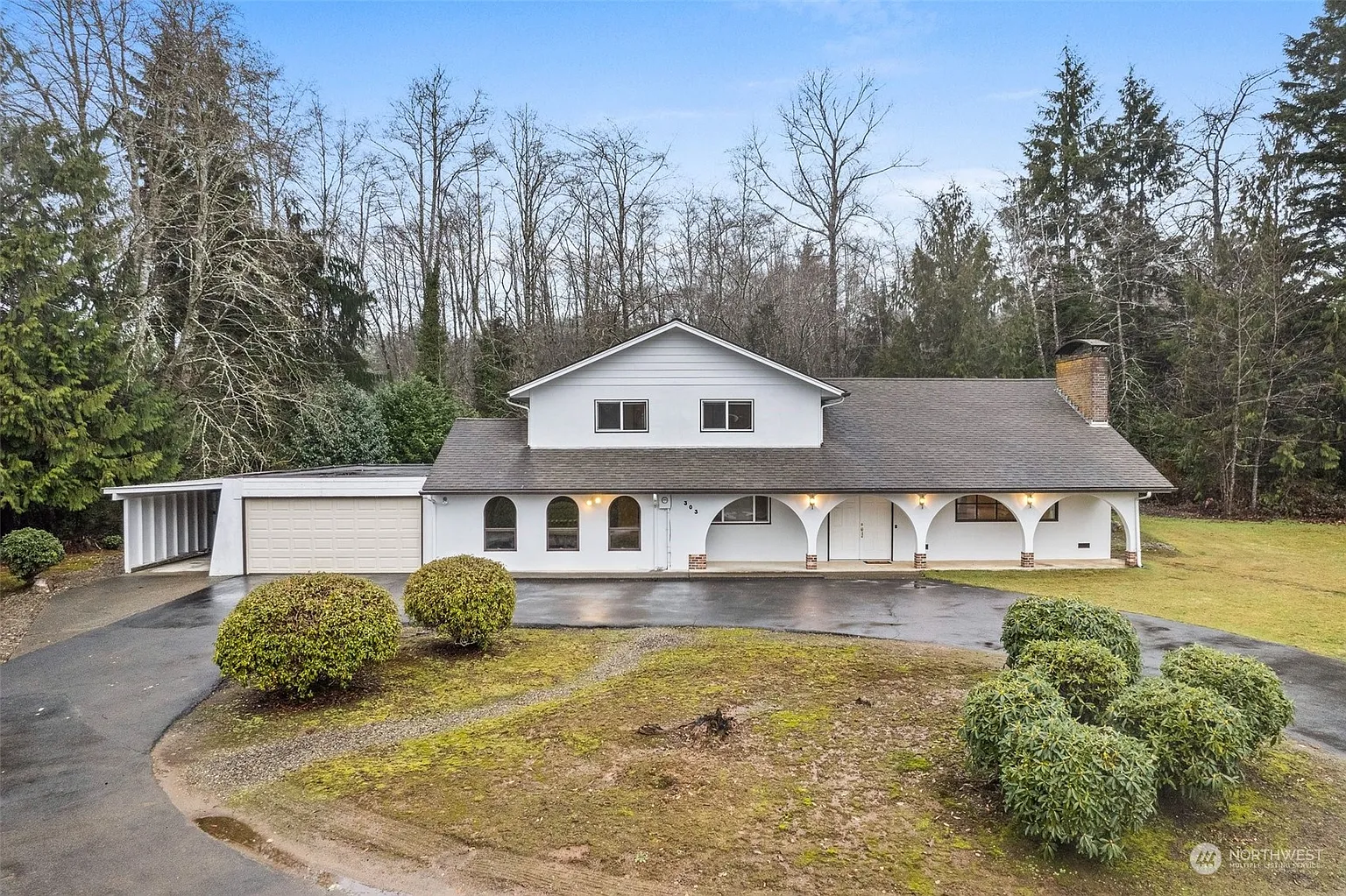 303 Greenbriar Court photo 1
