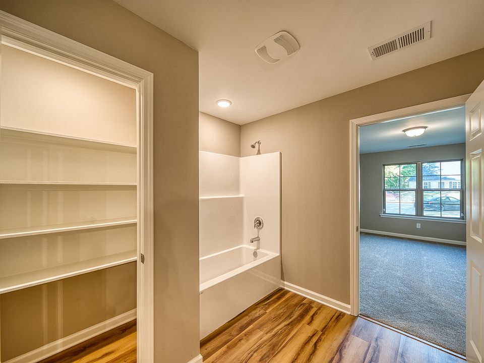 7th image of this home