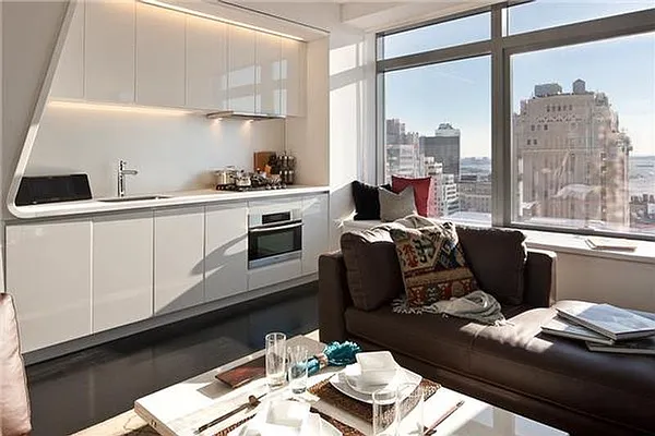 Rented by TNG Nassimi Realty | media 1
