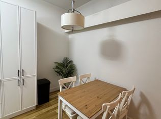 1345 W 15th Ave #216, Vancouver, BC V6H3R3