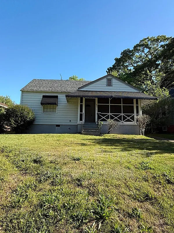 3 bed, 1.0 bath, 1100 sqft, $1,100 — Photo 1