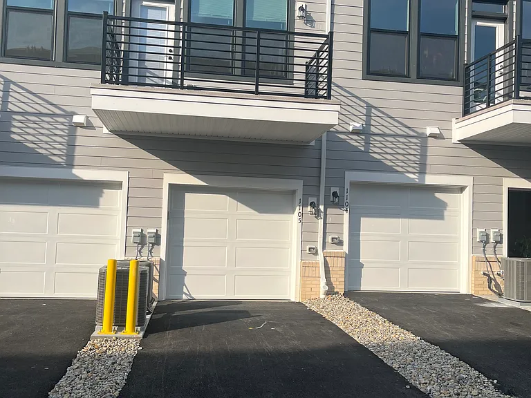 1105 Greenwich Dr — Photo 16