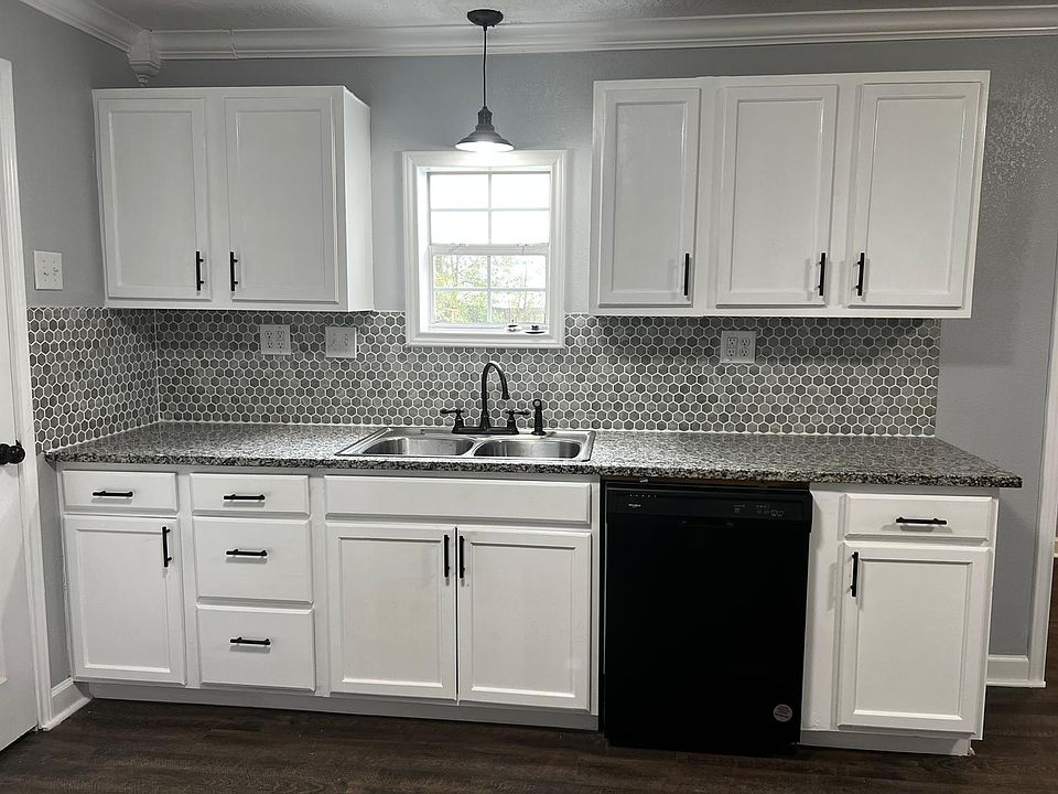 1st image of 178 Hilldale Dr