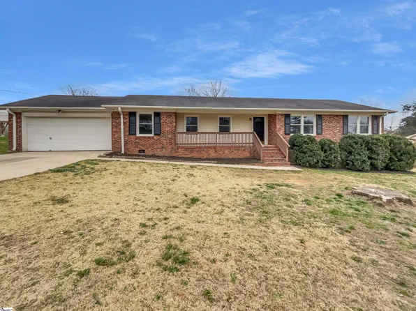 504 American Legion Rd, Greer, SC 29651