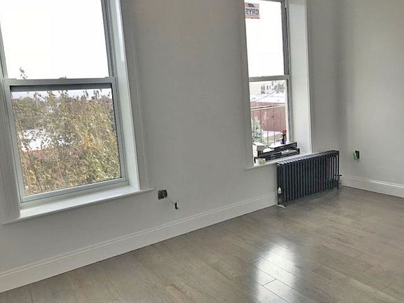 3rd image of 3147 41st St APT 3