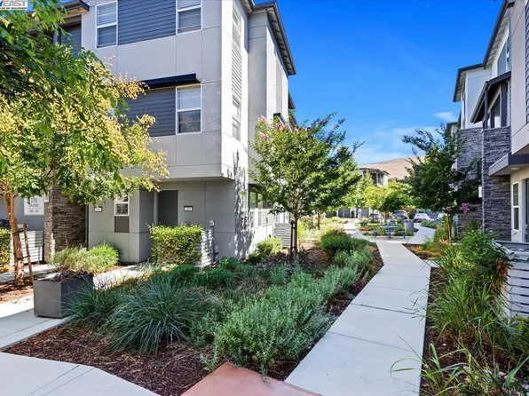 389 Line St, Hayward, CA 94544