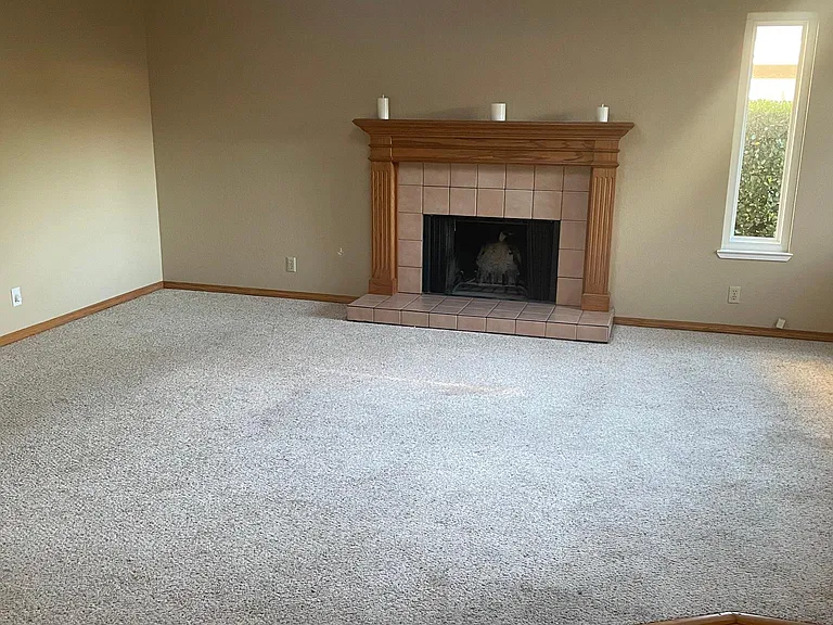 246 Columbus St — Photo 7