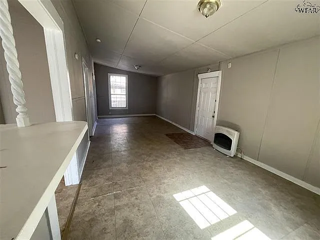 1609 Lucile Ave — Photo 2