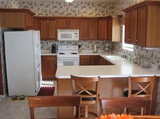 606 S Pinckney St, Elk Point, SD 57025