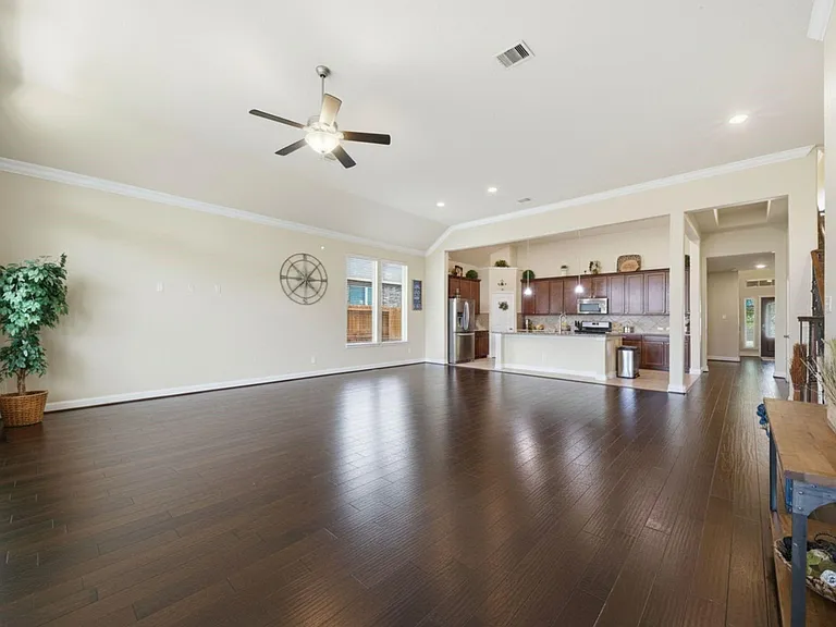 2003 Sunset Terrace Ln — Photo 4