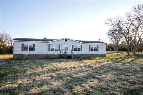 3rd image of 2512 Fairfield Pike