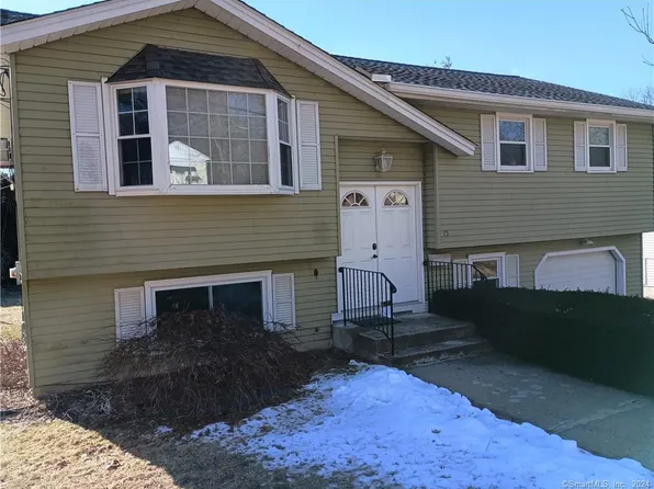 15 Crescent Street, Plymouth, CT 06786