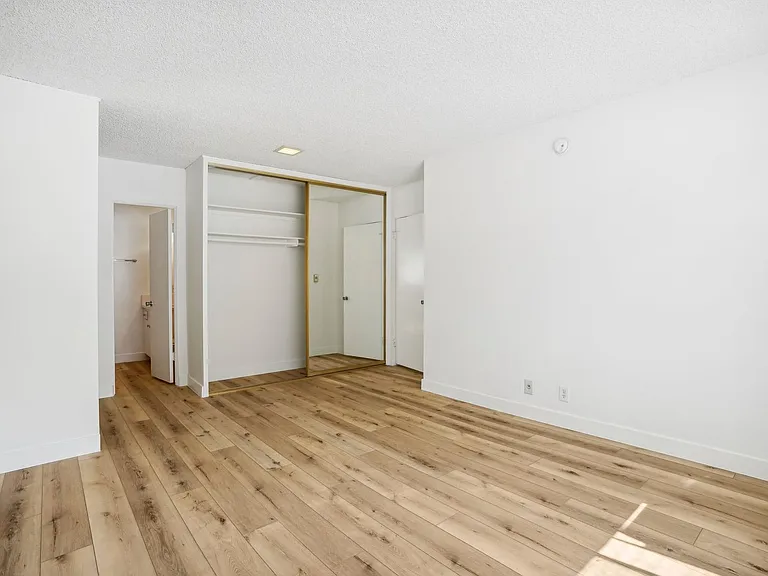 9000 Clifton Way — Photo 11
