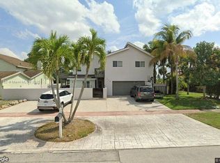 720 Mockingbird Ln, Plantation, FL 33324