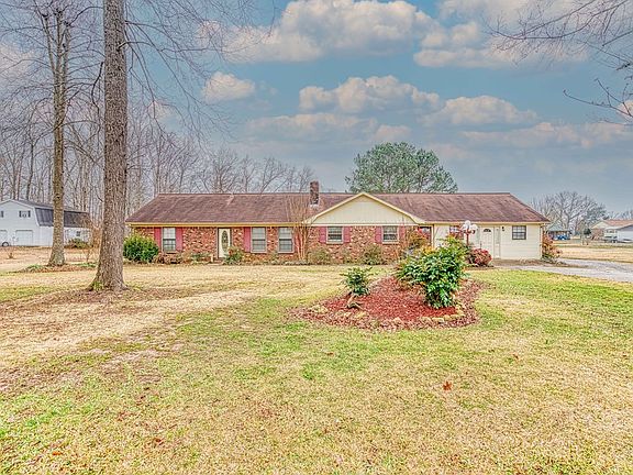 3rd image of 120 Stacey Ln