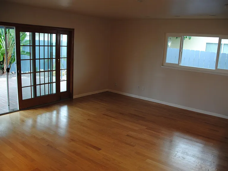 4474 Mount Henry Ave — Photo 9