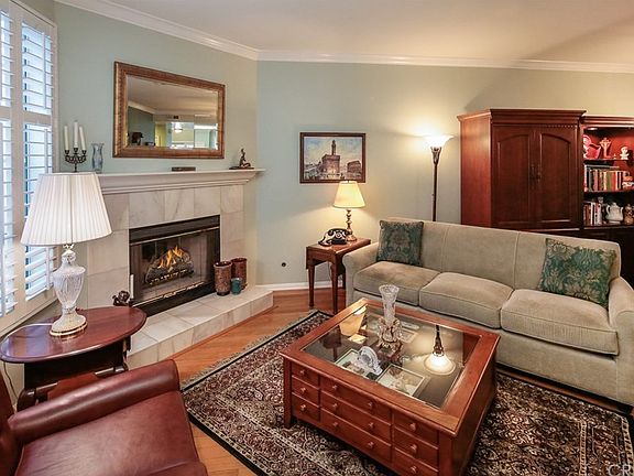 4th image of 13030 Moorpark St APT 5