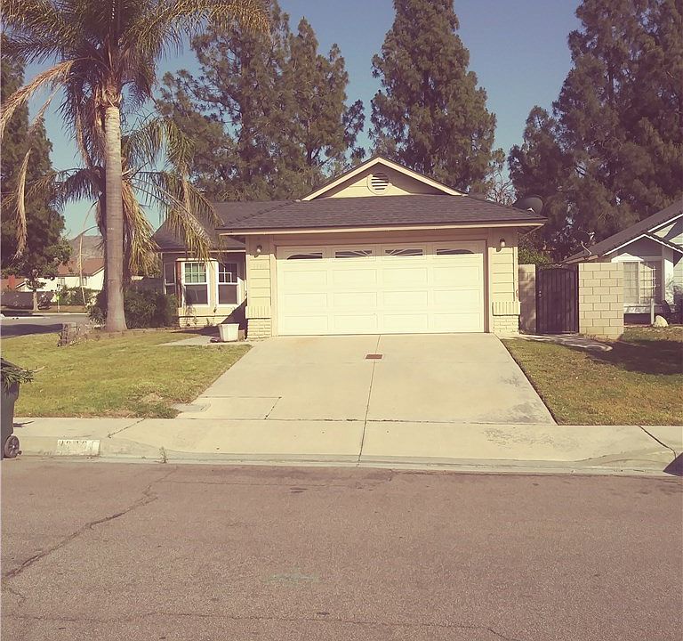 1st image of 13961 El Contento Ave
