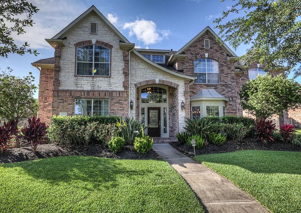 1st image of 2563 Costa Mesa Cir