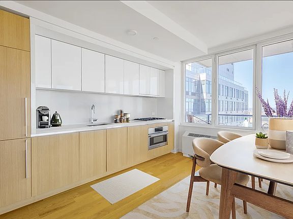 2nd image of 605 W 42nd St APT Ph2a