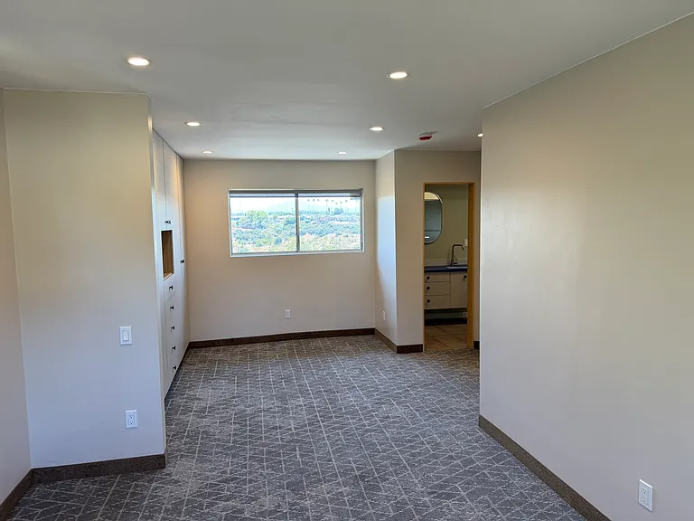 4430 Laurel St #4 — Photo 15