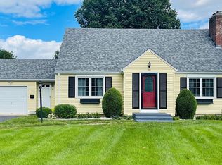 10 Spring Ln, West Hartford, CT 06107