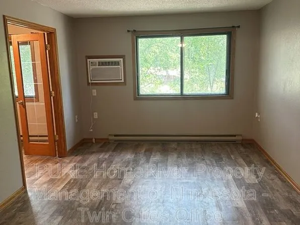 221 Grand Ave W, South Saint Paul, MN