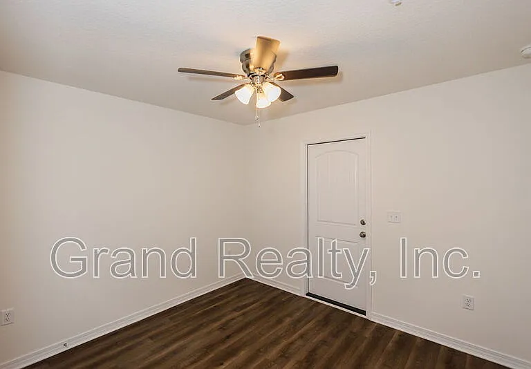 6283 Holland Rd — Photo 15