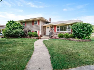 9554 Crestwood Ave, Munster, IN, 46321