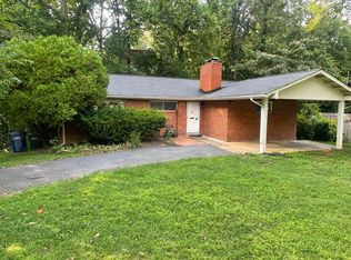 5828 Doris Pl, Alexandria, VA 22311