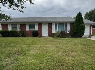 214 Vale Dr, Fairview Heights, IL 62208