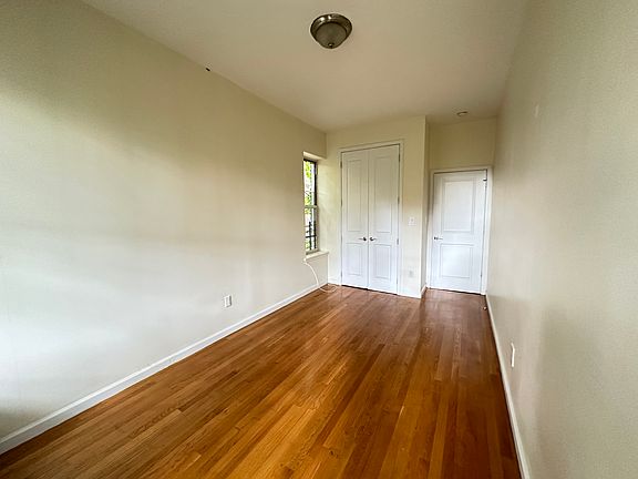 3rd image of 372 Montgomery St #5D
