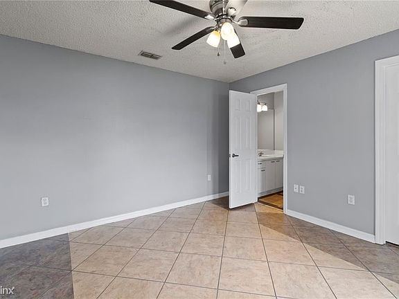 5th image of 319R Clermont Dr
